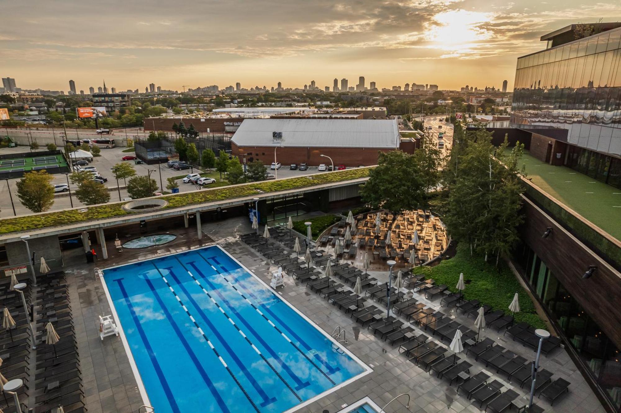 The Hotel & Athletic Club At Midtown Chicago Exterior photo